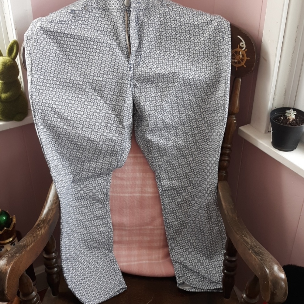 ankle pants